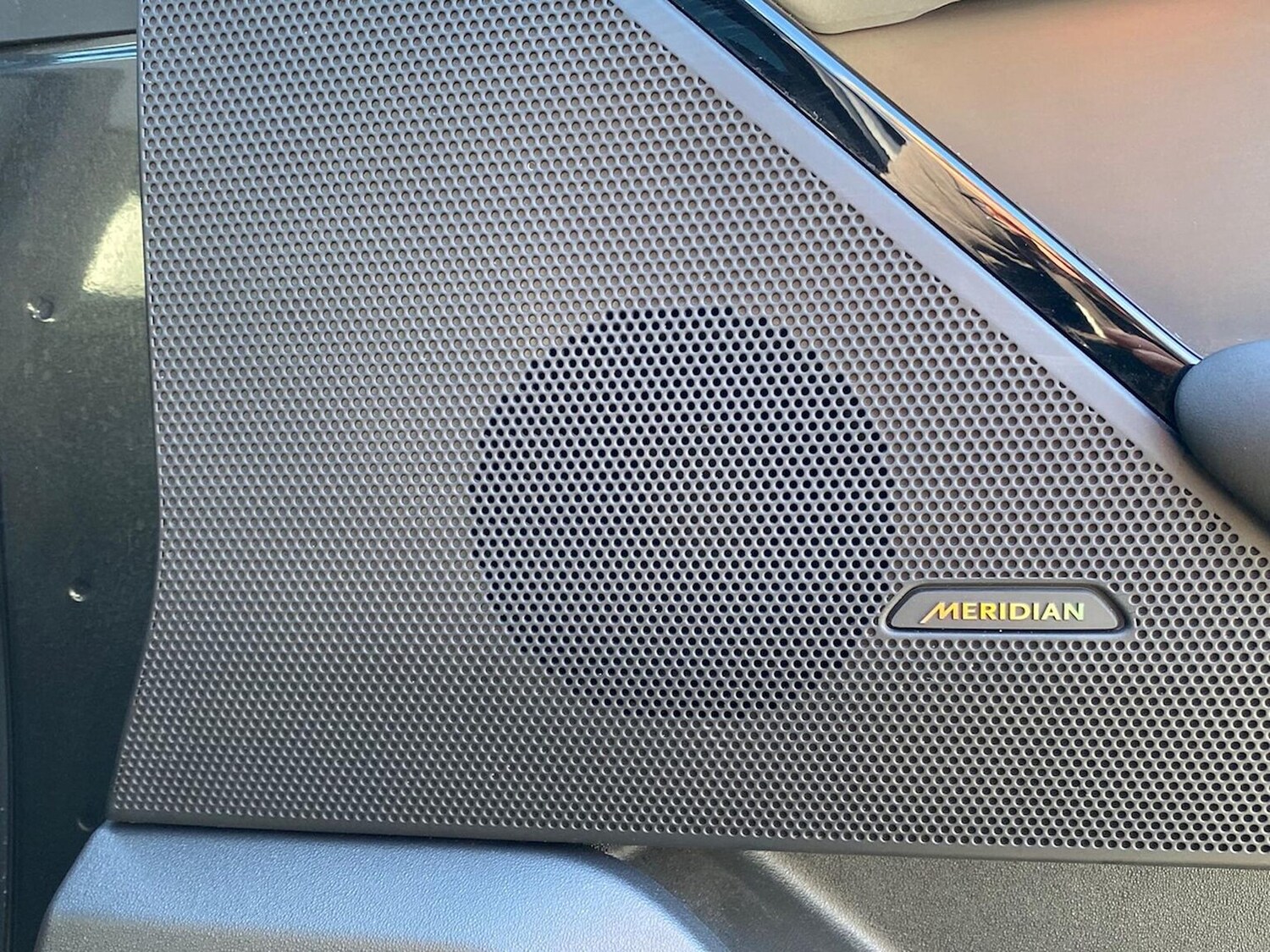 Used Land Rover Range Rover Velar 2024 for sale - 76383370: Photo 23