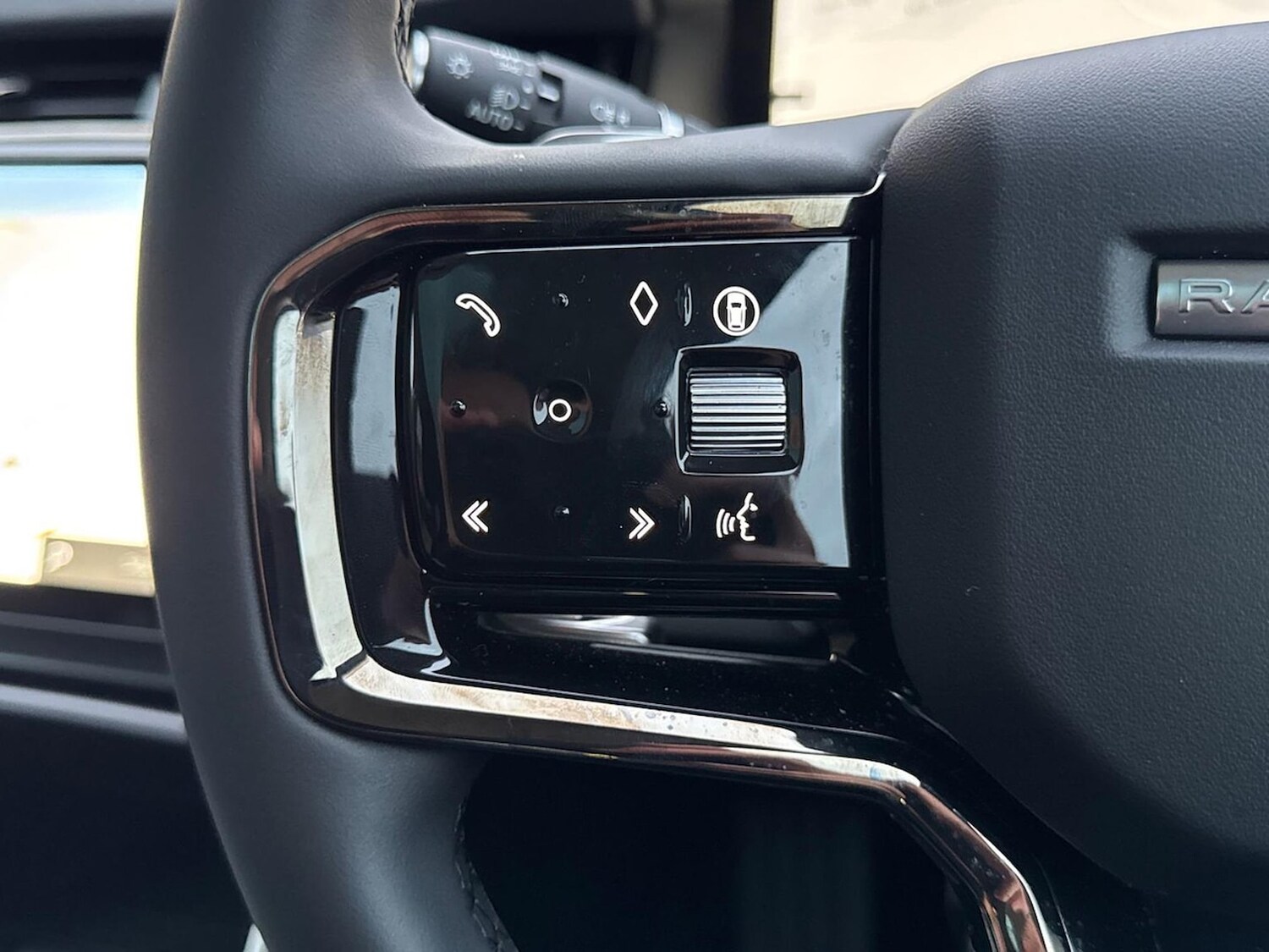 Used Land Rover Range Rover Evoque 2025 for sale - 77488071: Photo 42