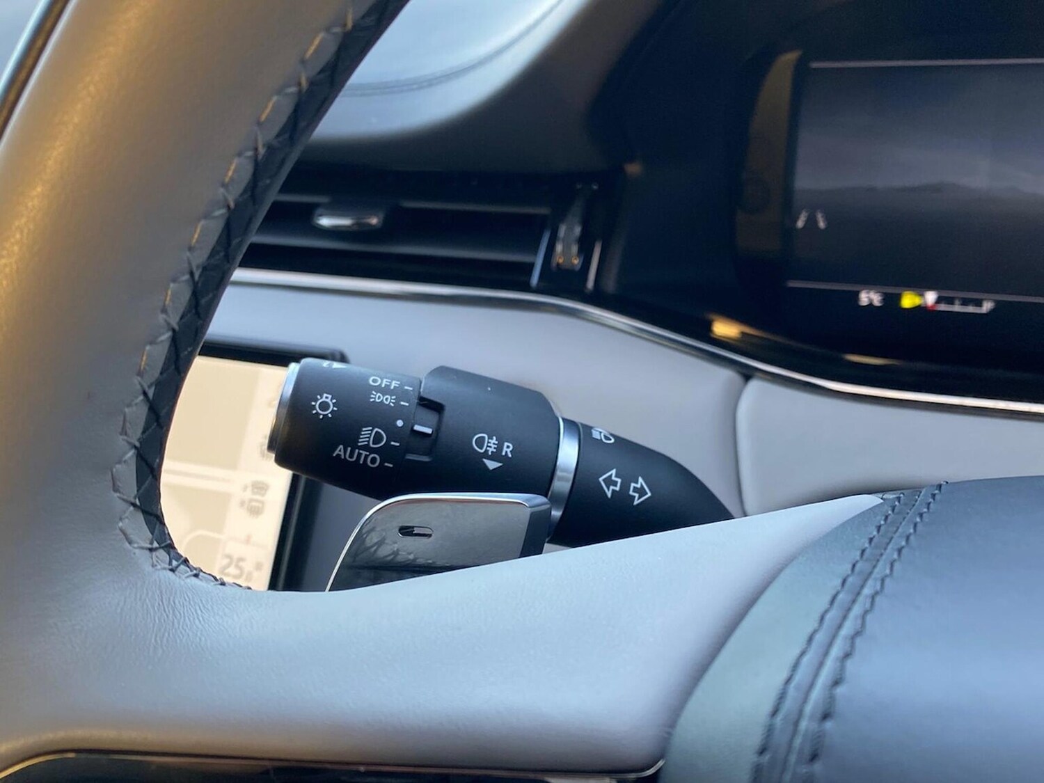 Used Land Rover Range Rover Evoque 2025 for sale - 77488036: Photo 39