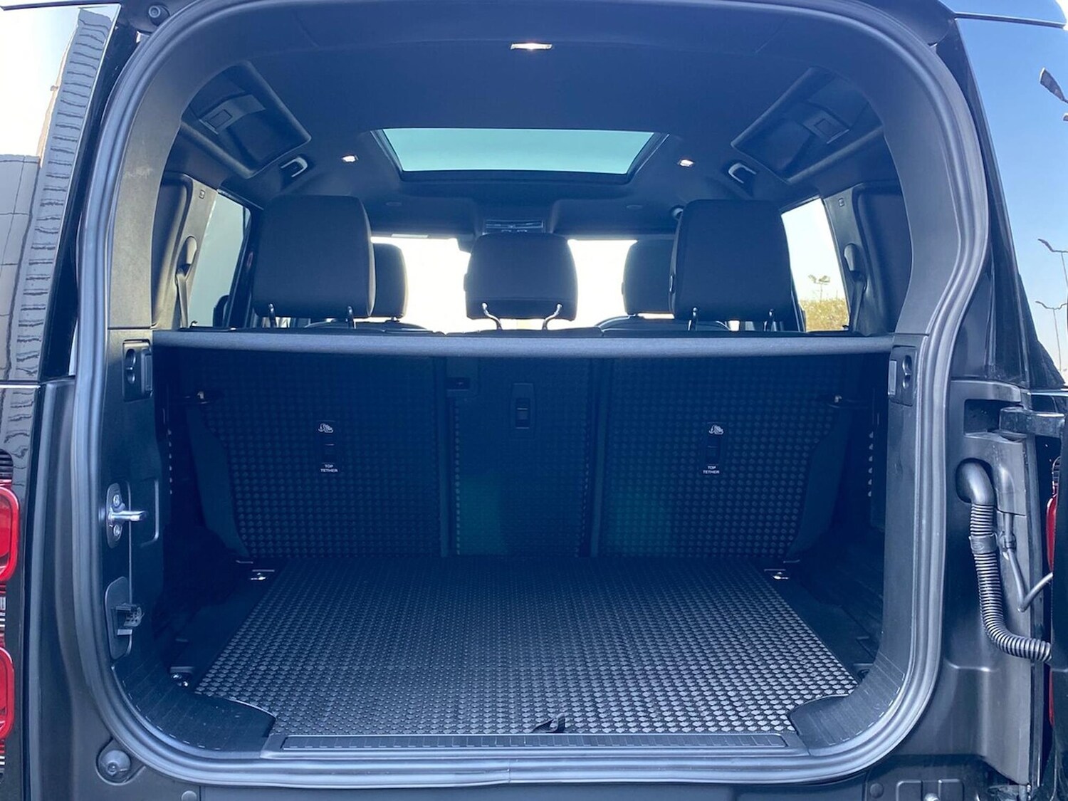 Used Land Rover Defender 2024 for sale - 78193425: Photo 12