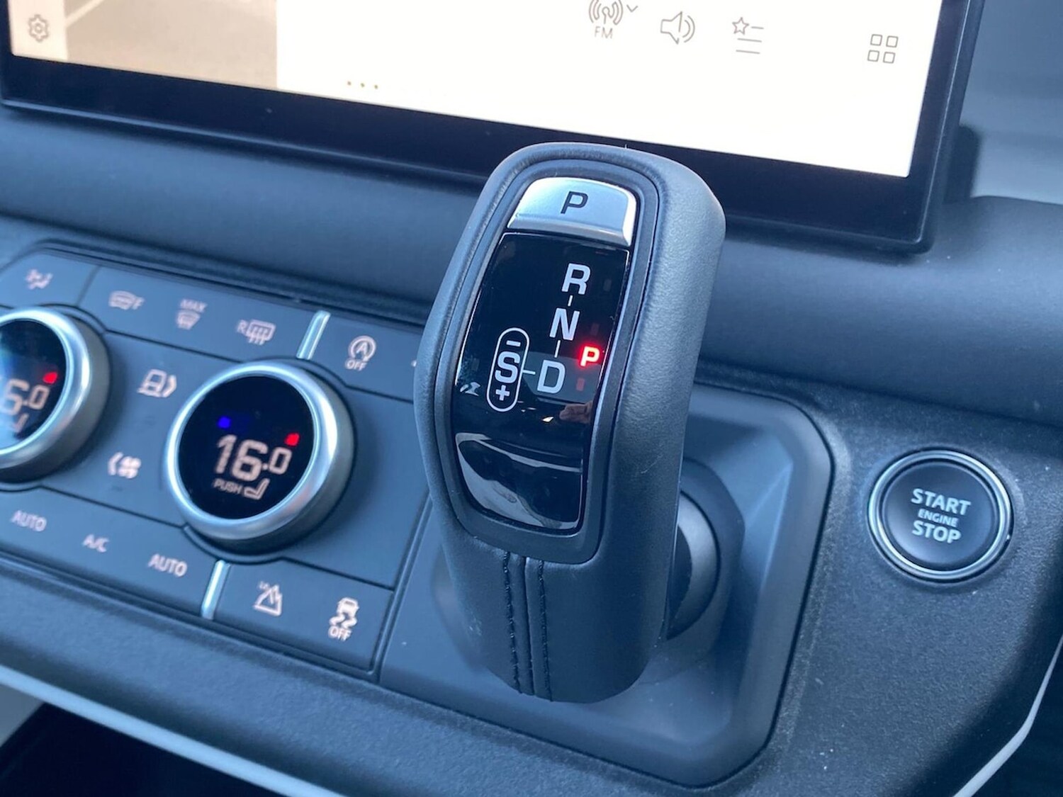 Used Land Rover Defender 2024 for sale - 78193425: Photo 15