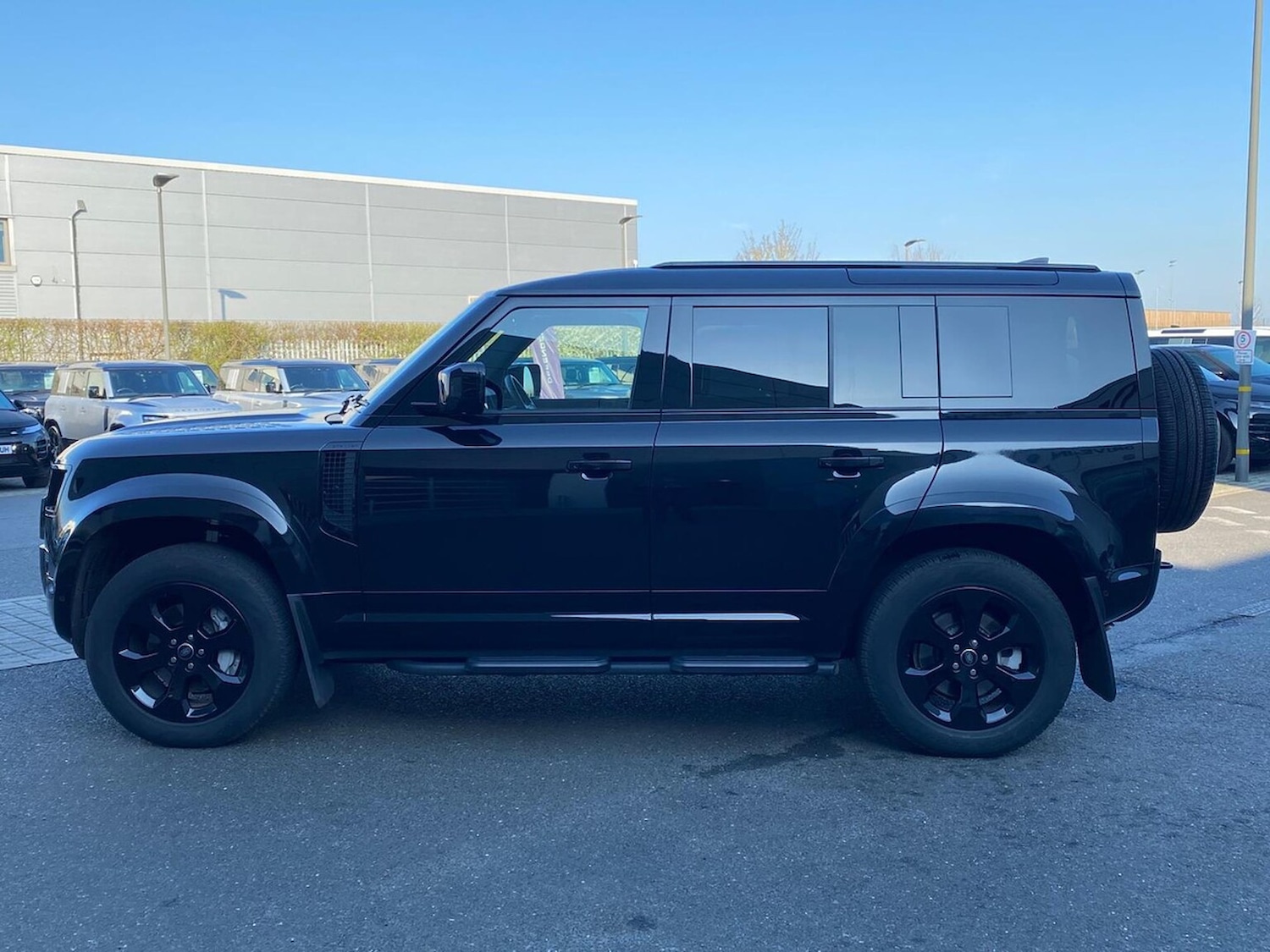 Used Land Rover Defender 2024 for sale - 78193425: Photo 39