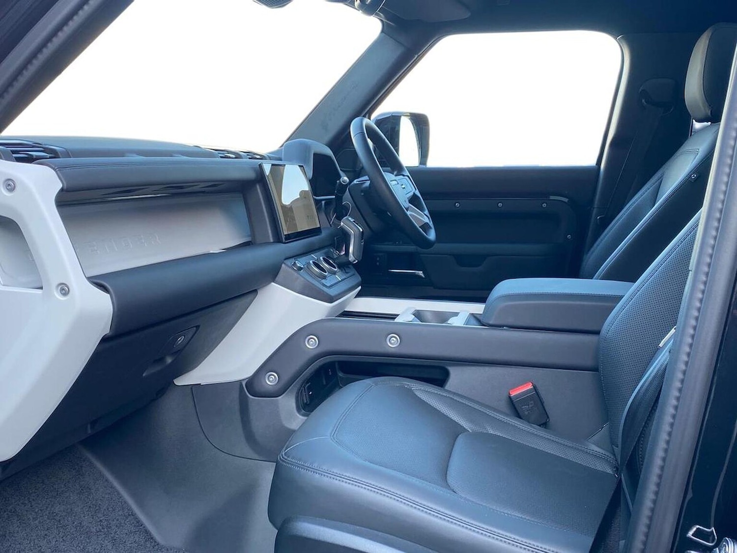 Used Land Rover Defender 2024 for sale - 78193425: Photo 5