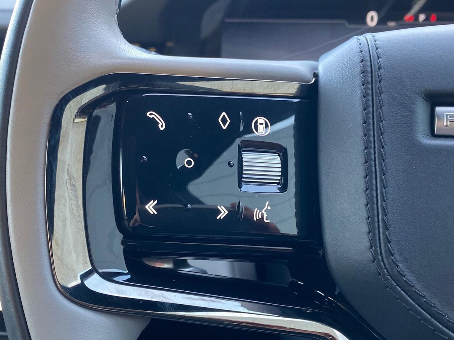 Used Land Rover Range Rover Evoque 2025 for sale - 76331074: Photo 37