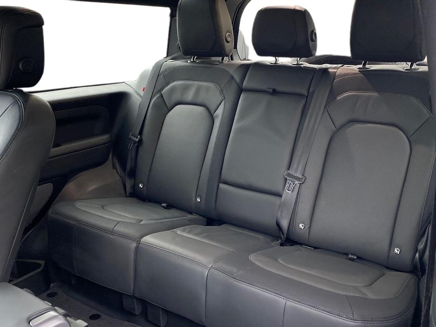 Used Land Rover Defender 2024 for sale - 77488003: Photo 4