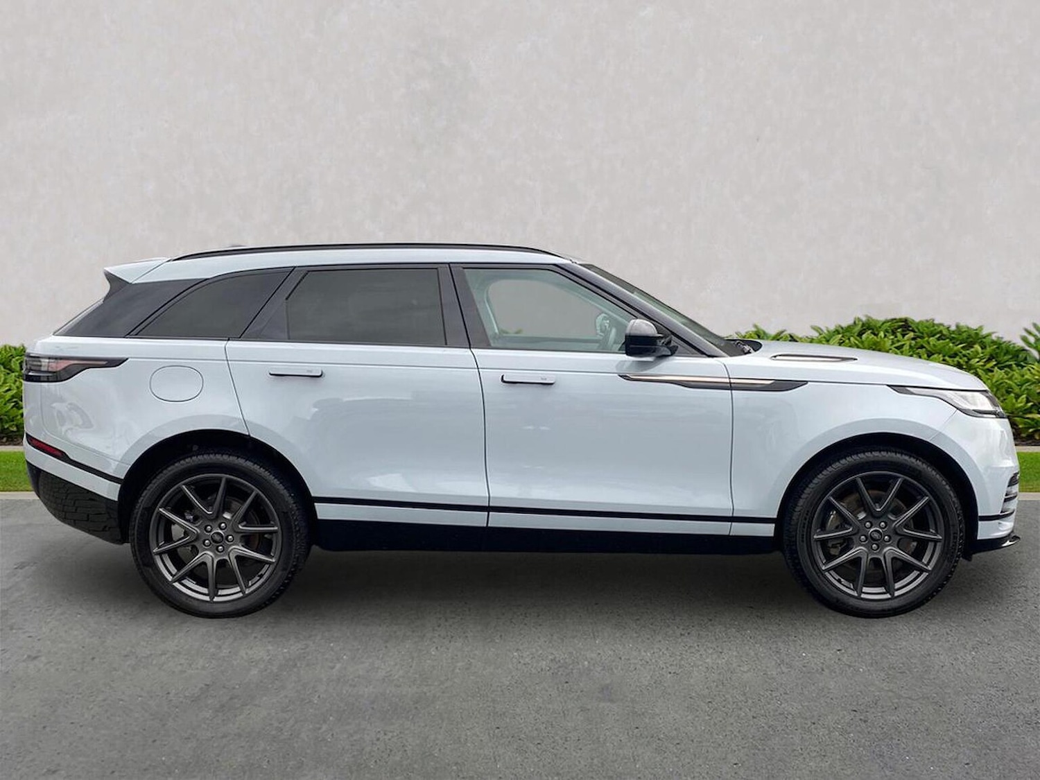 Used Land Rover Range Rover Velar 2024 for sale - 76450598: Photo 5