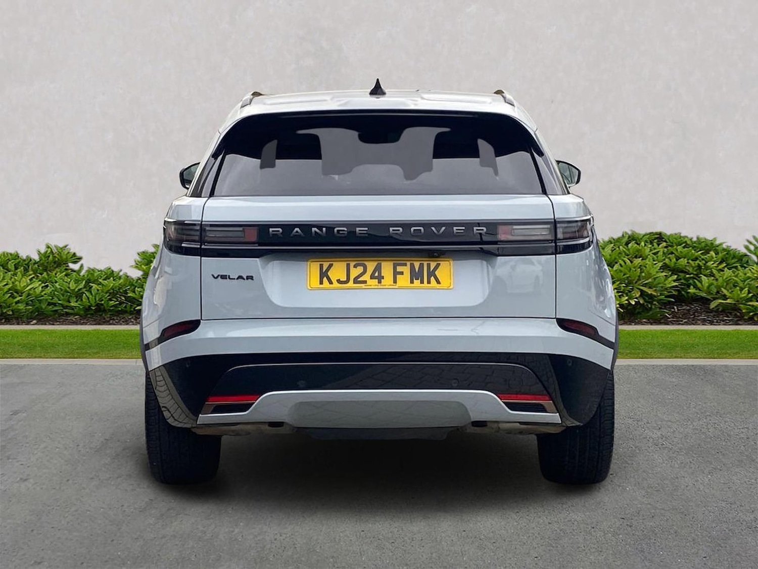 Used Land Rover Range Rover Velar 2024 for sale - 76450598: Photo 6