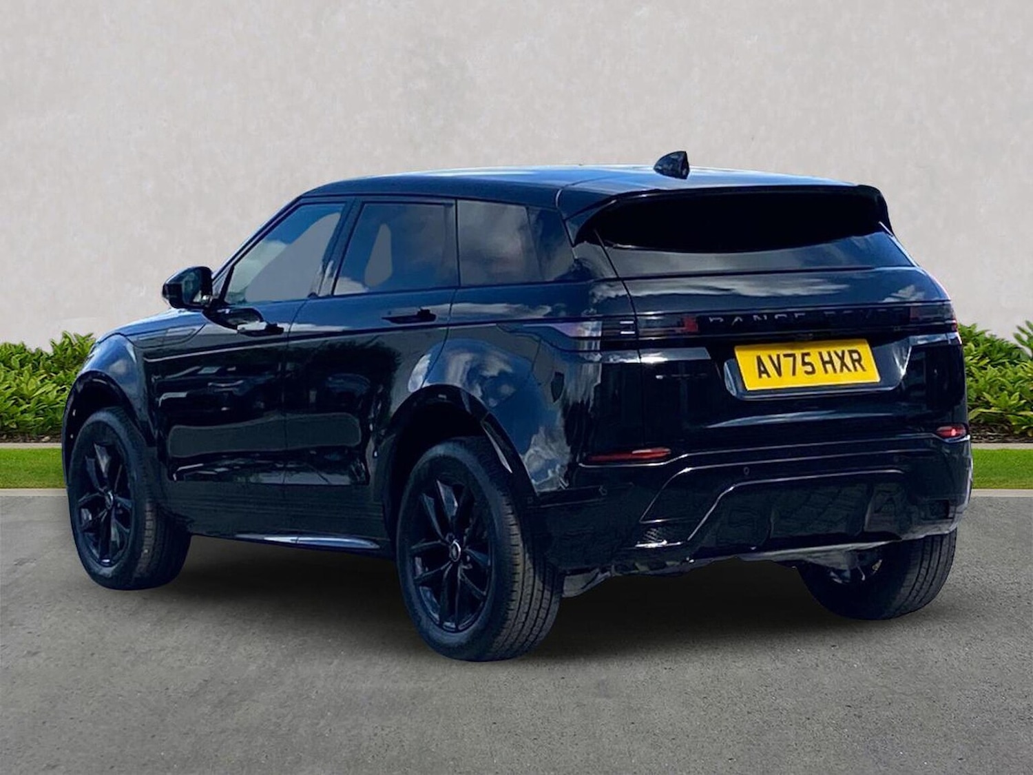 Used Land Rover Range Rover Evoque 2025 for sale - 77488056: Photo 2