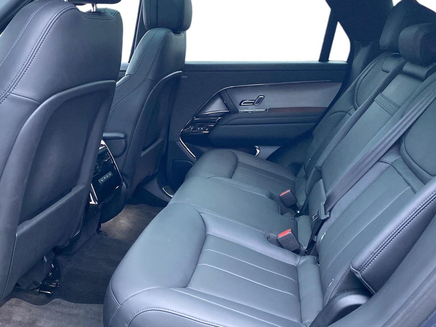 Used Land Rover Range Rover Sport 2024 for sale - 77775198: Photo 4