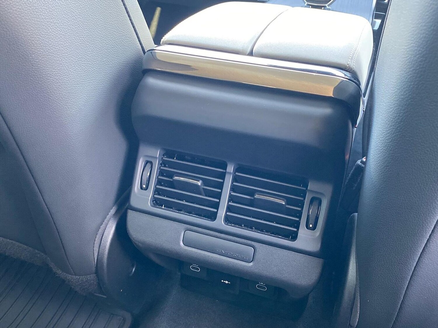 Used Land Rover Range Rover Evoque 2025 for sale - 76347038: Photo 18
