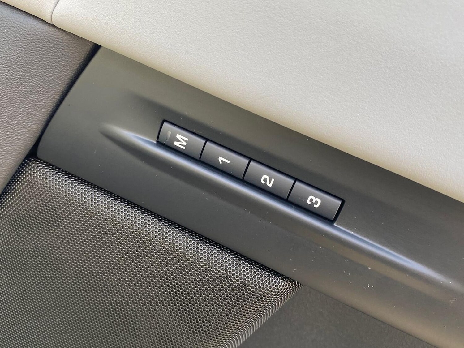 Used Land Rover Range Rover Evoque 2025 for sale - 76347038: Photo 28