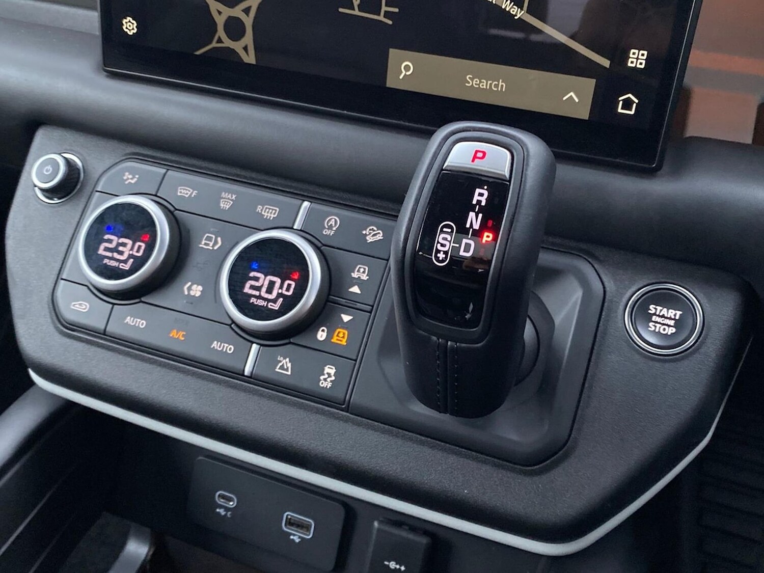 Used Land Rover Defender 2024 for sale - 76559802: Photo 13