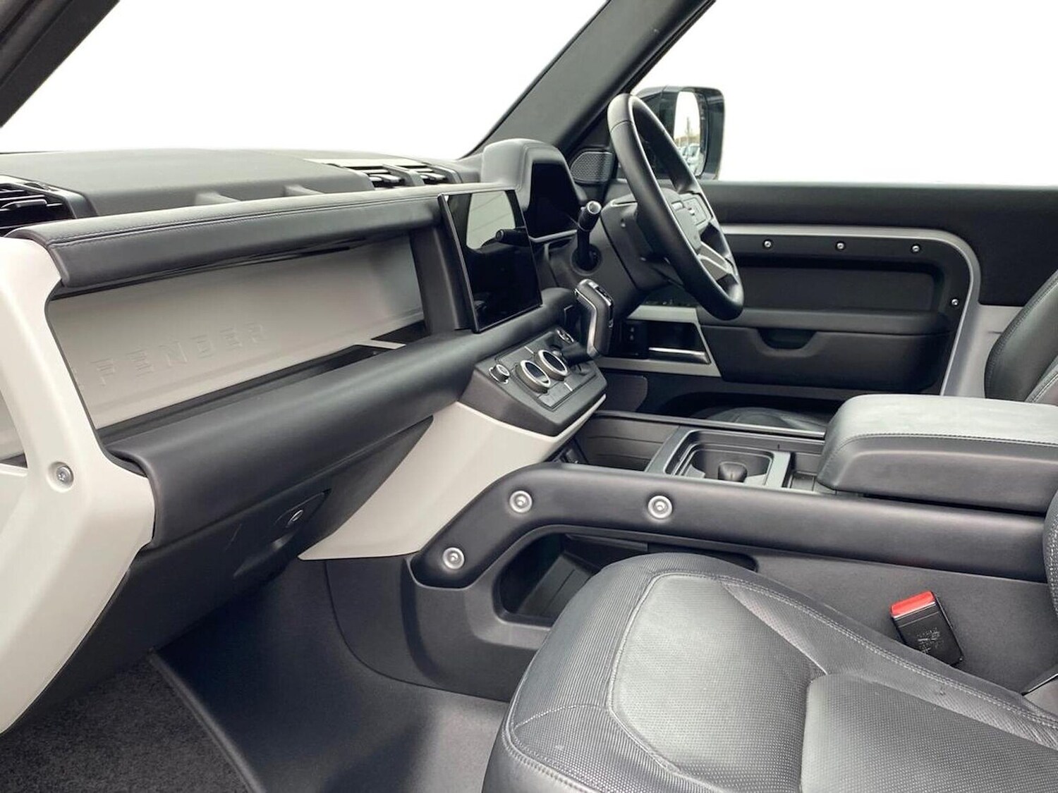 Used Land Rover Defender 2024 for sale - 76559802: Photo 3