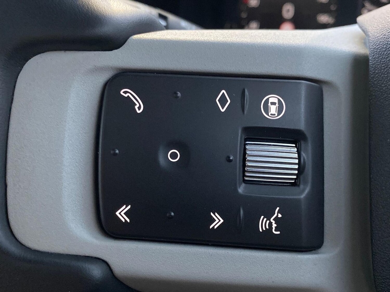 Used Land Rover Defender 2024 for sale - 76559802: Photo 39