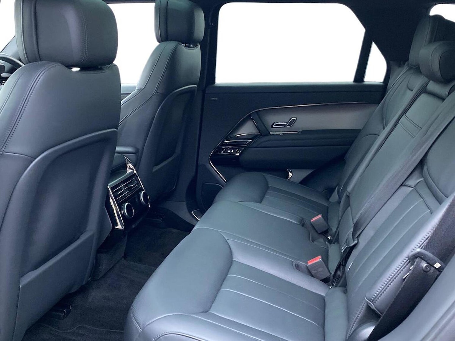 Used Land Rover Range Rover Sport 2024 for sale - 78039340: Photo 4