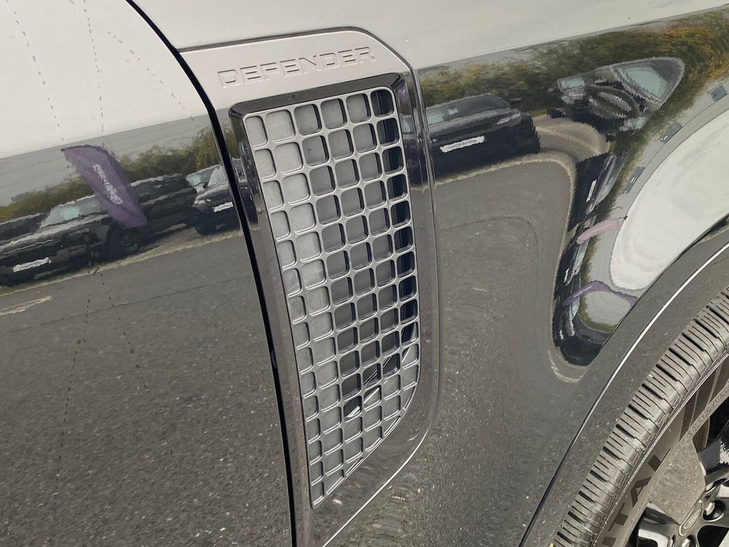 Used Land Rover Defender 2025 for sale - 76492415: Photo 24