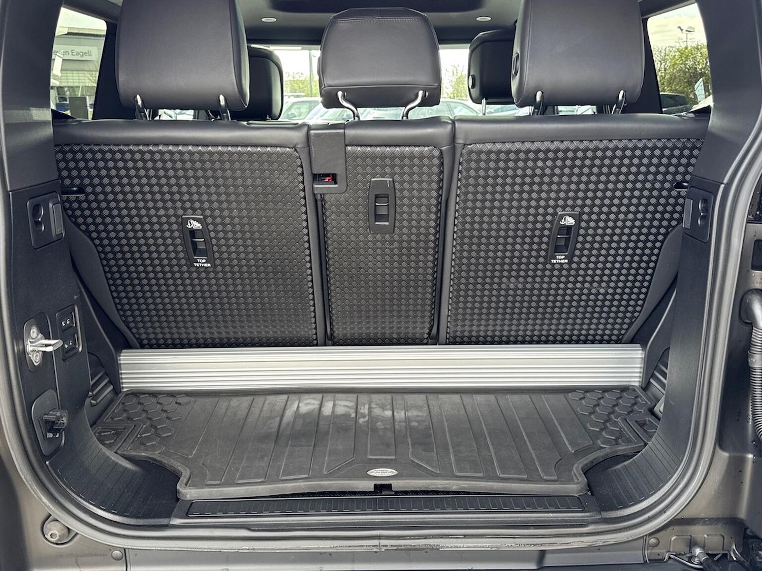 Used Land Rover Defender 2023 for sale - 78193526: Photo 12