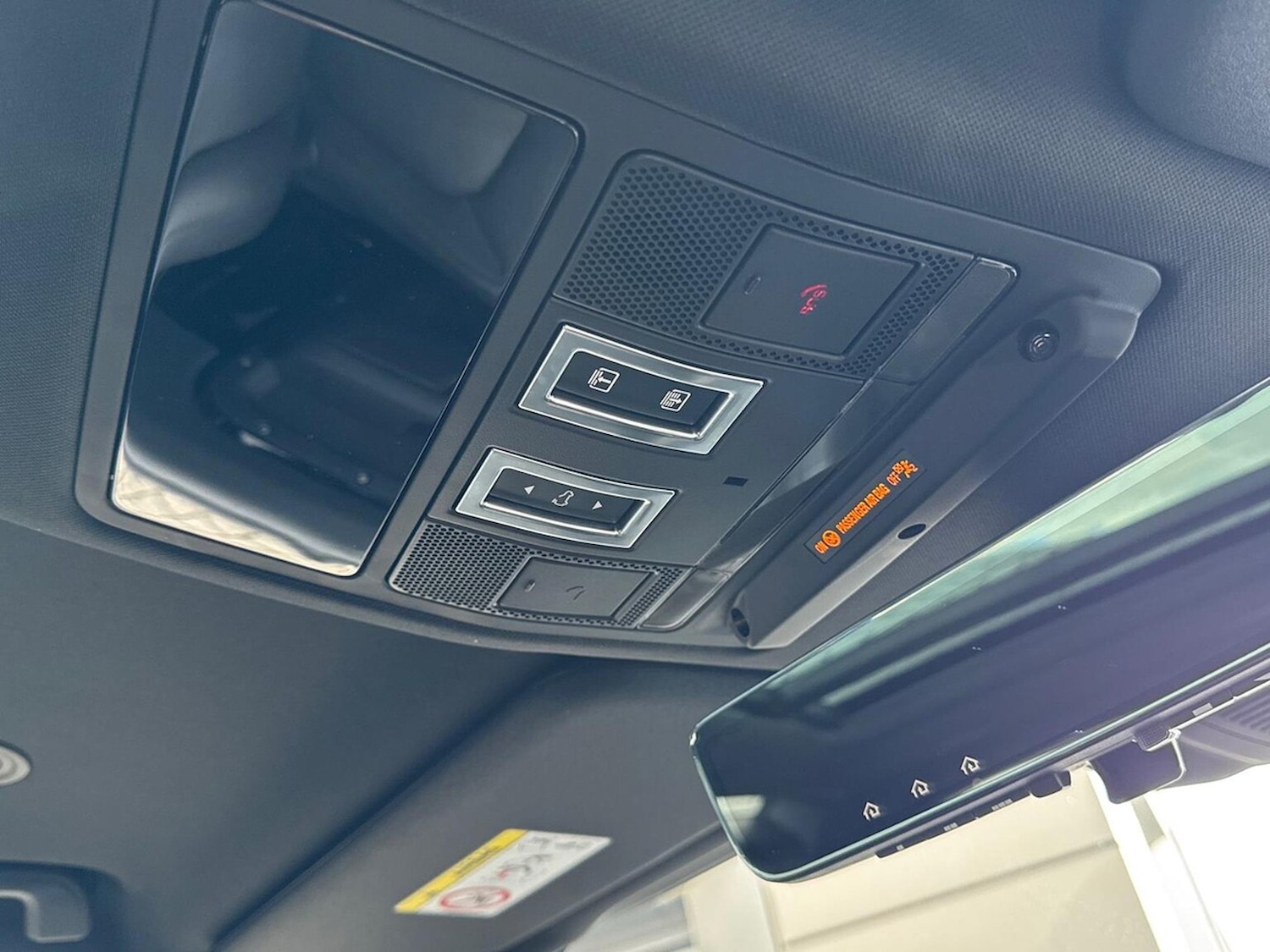 Used Land Rover Defender 2023 for sale - 78193526: Photo 25