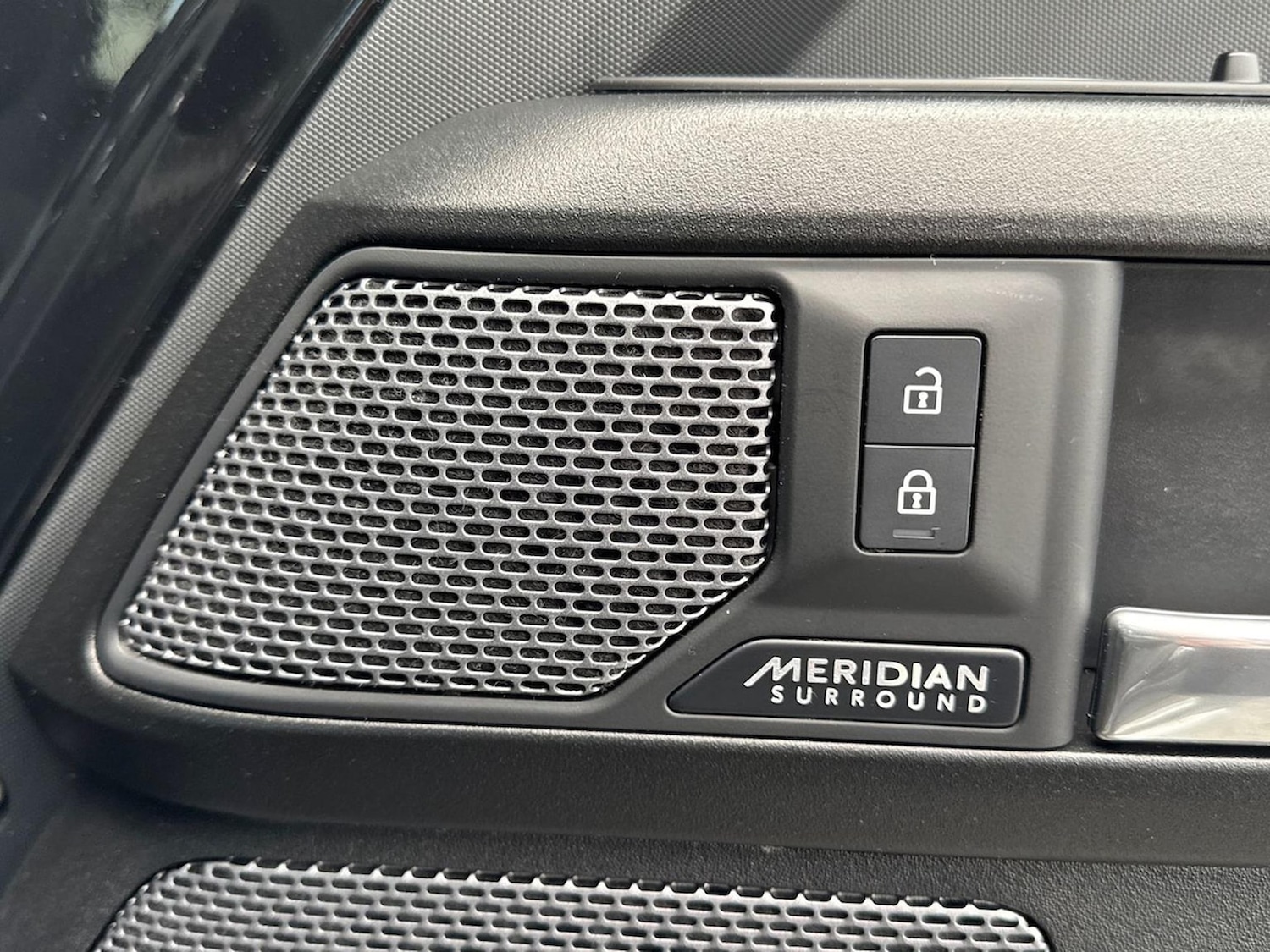 Used Land Rover Defender 2023 for sale - 78193526: Photo 26