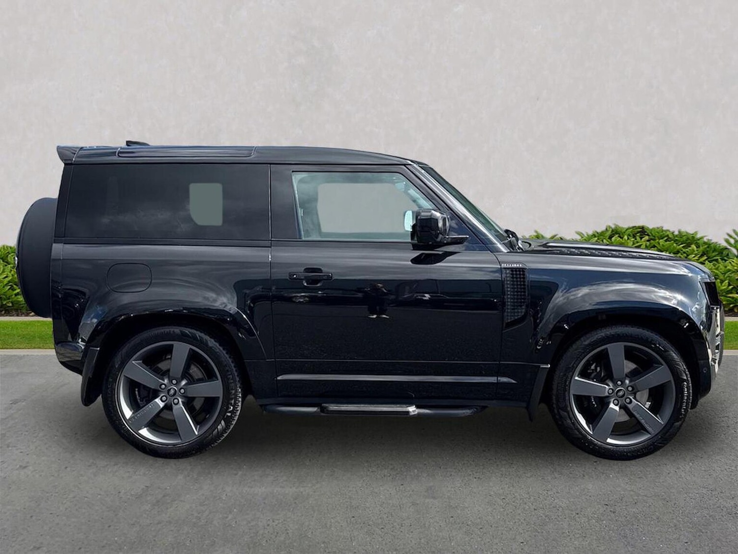 Used Land Rover Defender 2023 for sale - 78193526: Photo 7