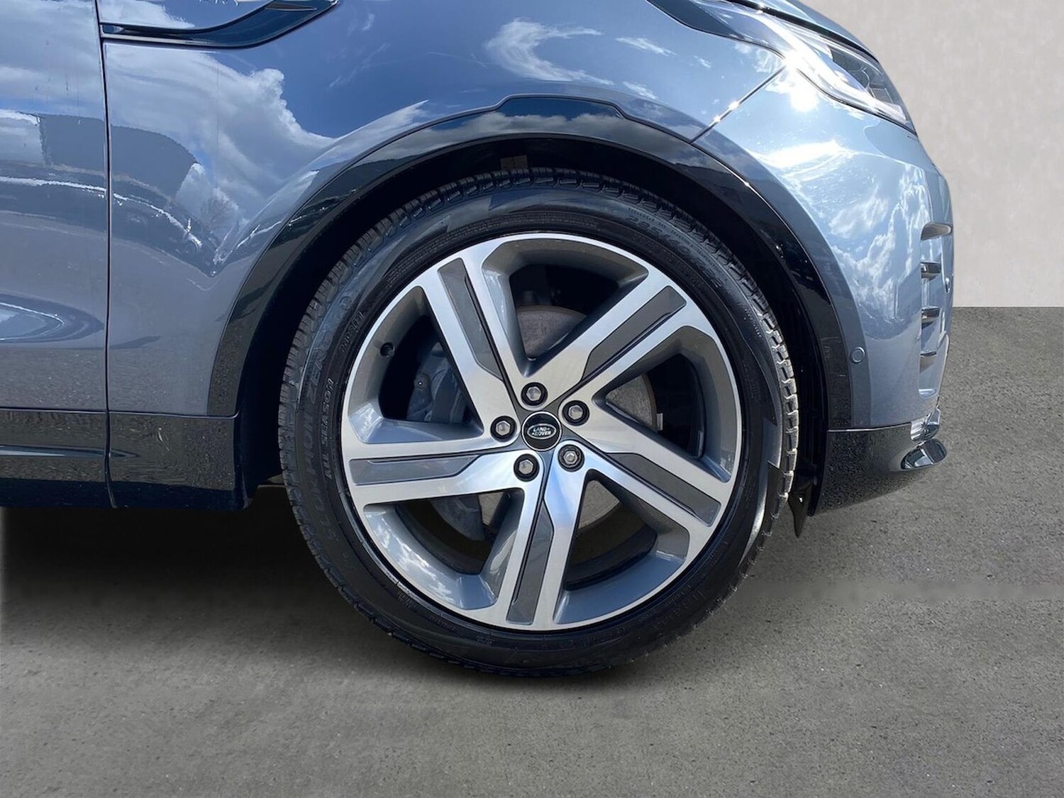 Used Land Rover Discovery 2024 for sale - 78193442: Photo 10