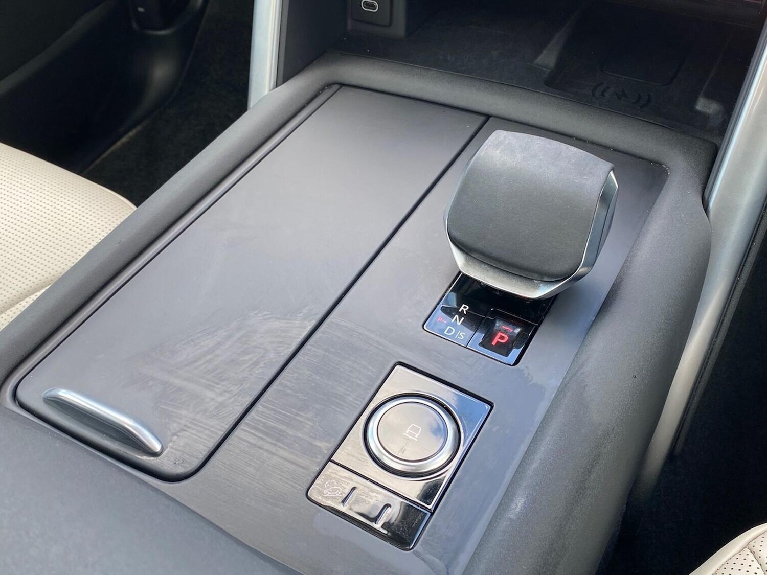 Used Land Rover Discovery 2024 for sale - 78193442: Photo 15