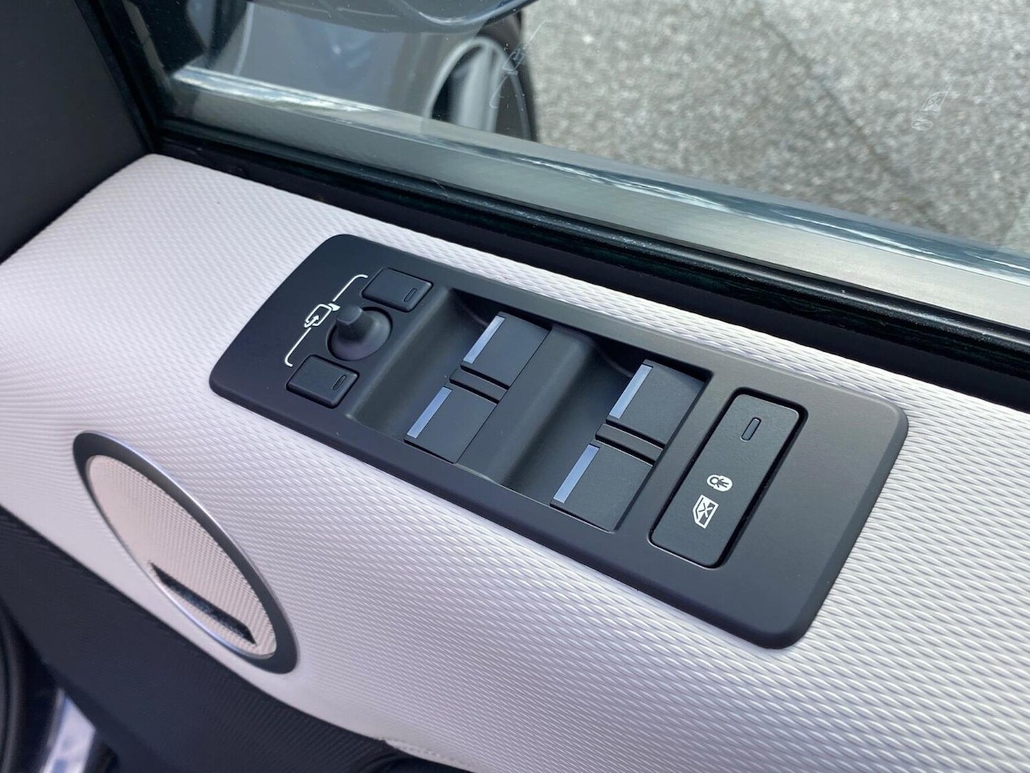 Used Land Rover Discovery 2024 for sale - 78193442: Photo 27