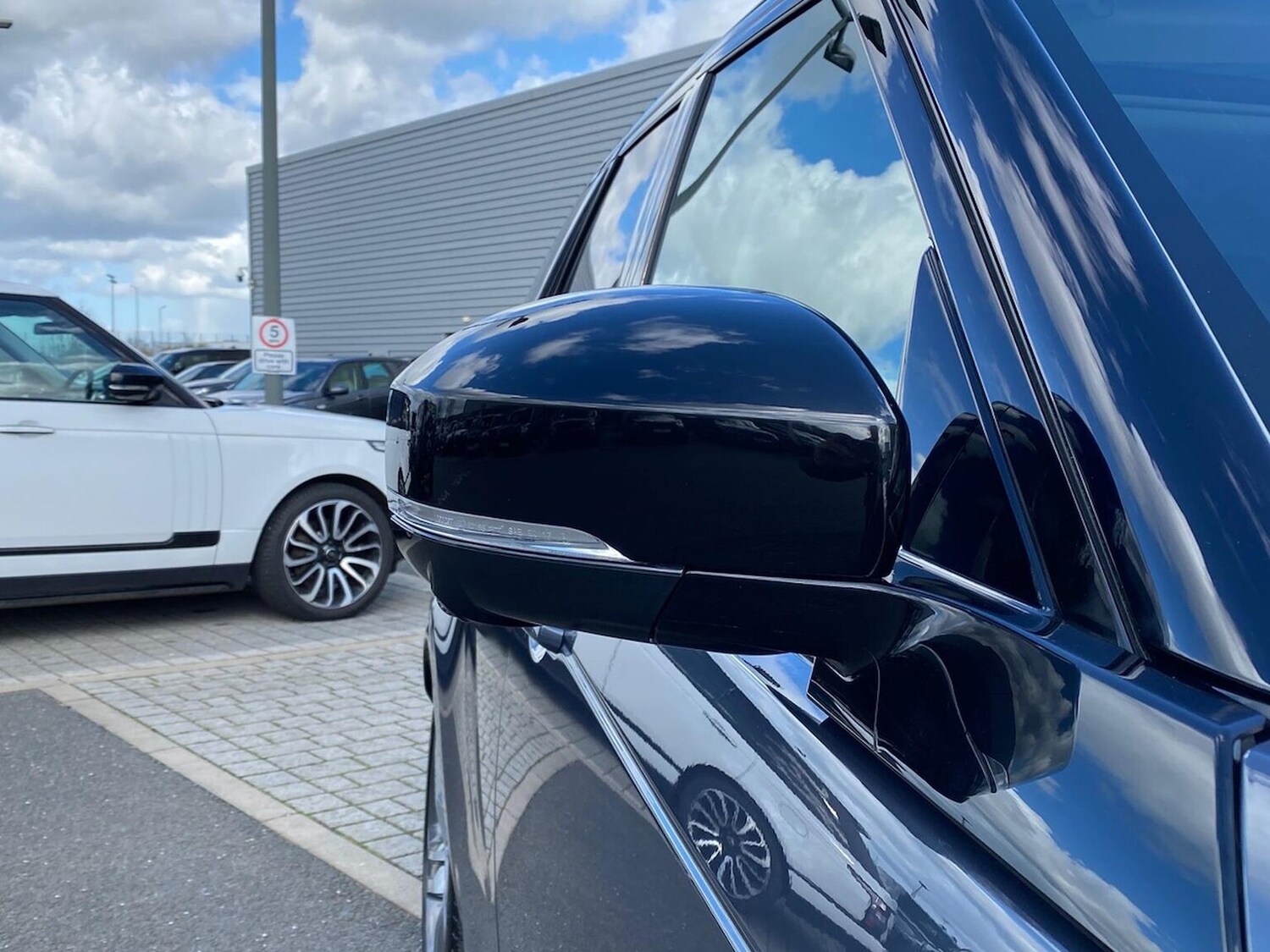 Used Land Rover Discovery 2024 for sale - 78193442: Photo 31