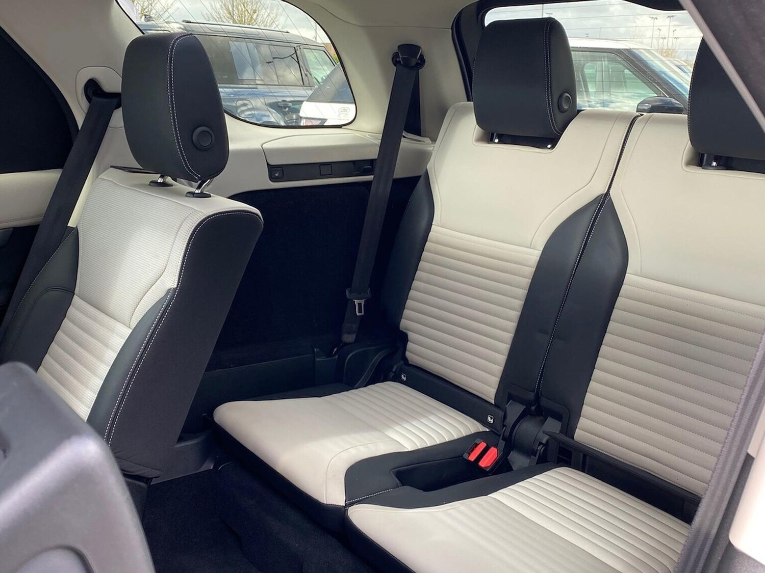 Used Land Rover Discovery 2024 for sale - 78193442: Photo 40