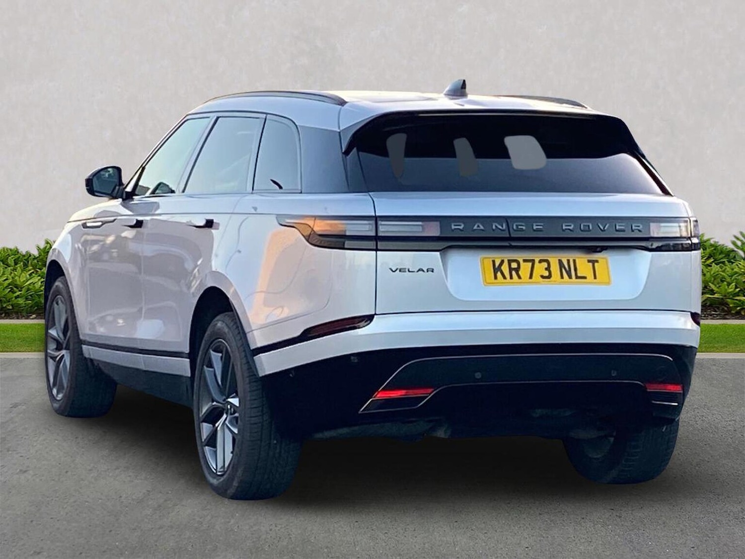 Used Land Rover Range Rover Velar 2023 for sale - 77008291: Photo 2