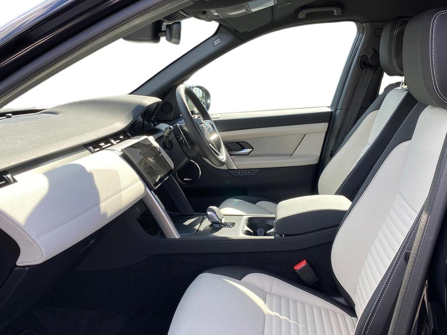 Used Land Rover Discovery Sport 2025 for sale - 78193453: Photo 5