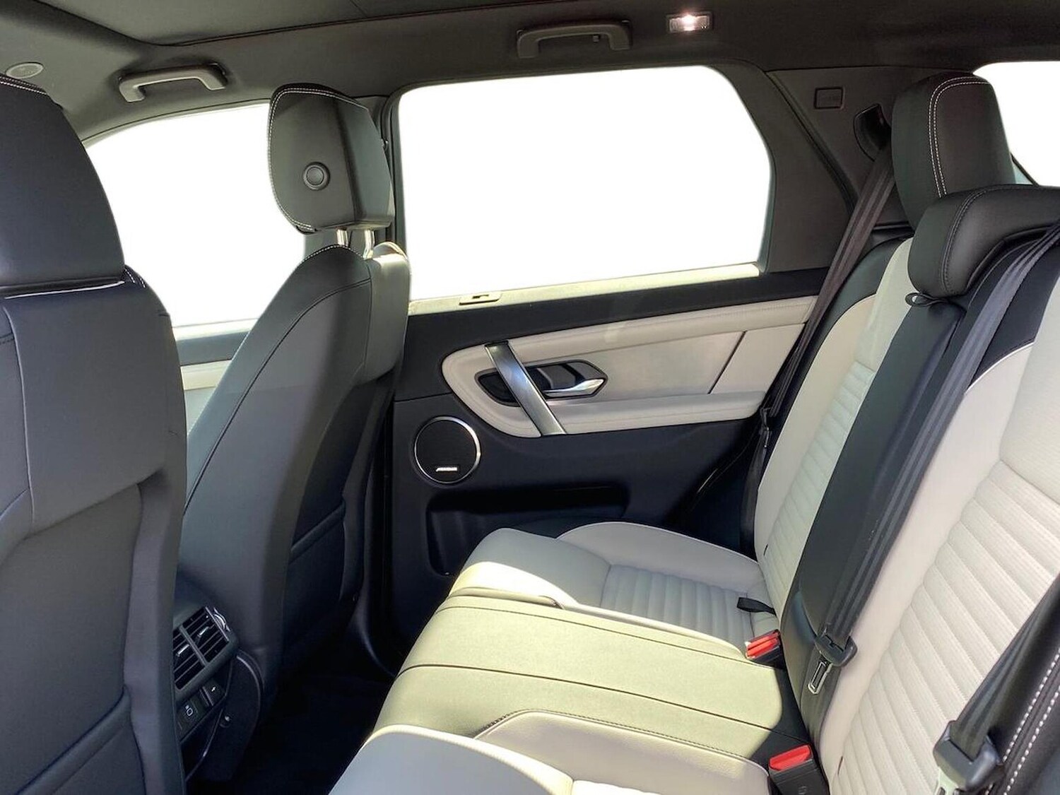 Used Land Rover Discovery Sport 2025 for sale - 78193453: Photo 6