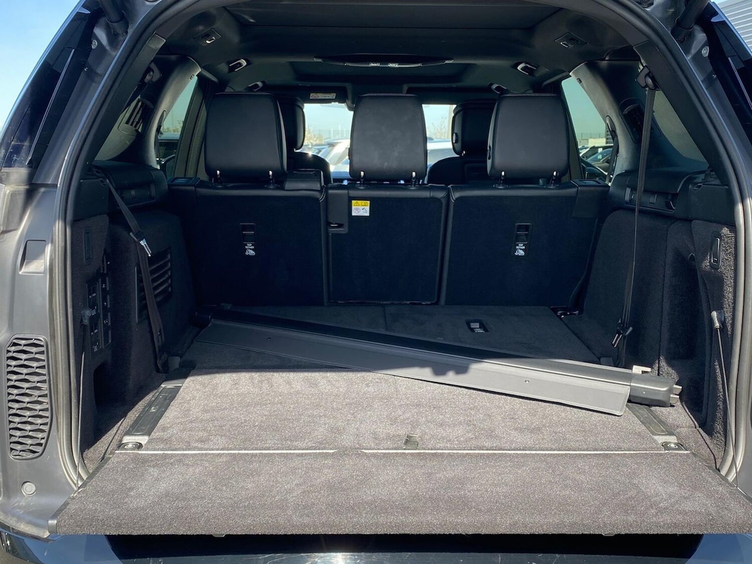 Used Land Rover Discovery 2024 for sale - 78193555: Photo 10