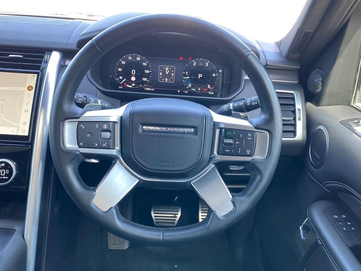 Used Land Rover Discovery 2024 for sale - 78193555: Photo 15