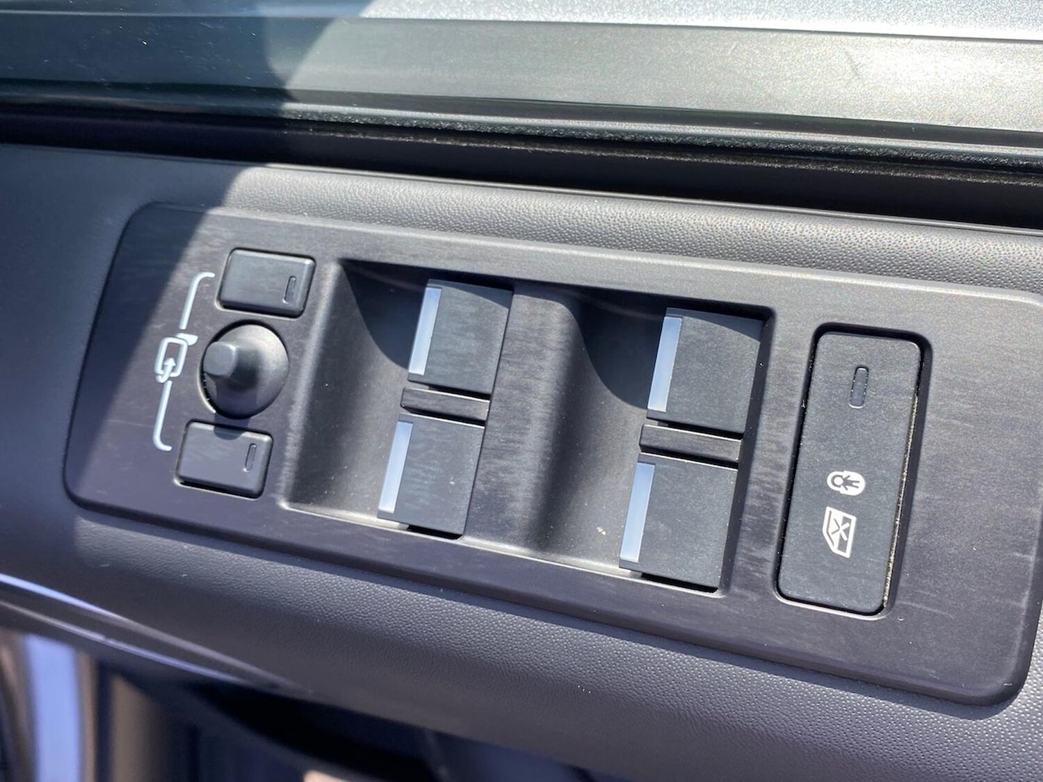 Used Land Rover Discovery 2024 for sale - 78193555: Photo 25