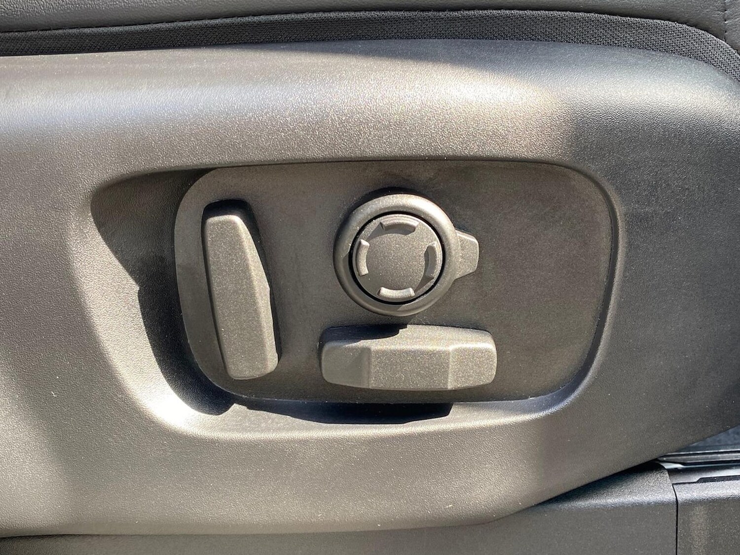 Used Land Rover Discovery 2024 for sale - 78193555: Photo 32