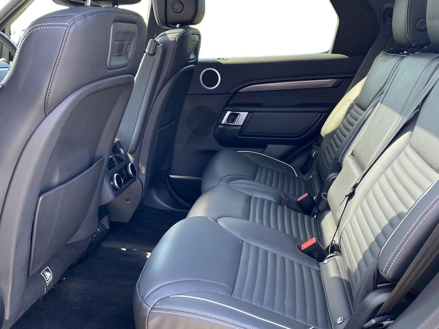 Used Land Rover Discovery 2024 for sale - 78193555: Photo 4