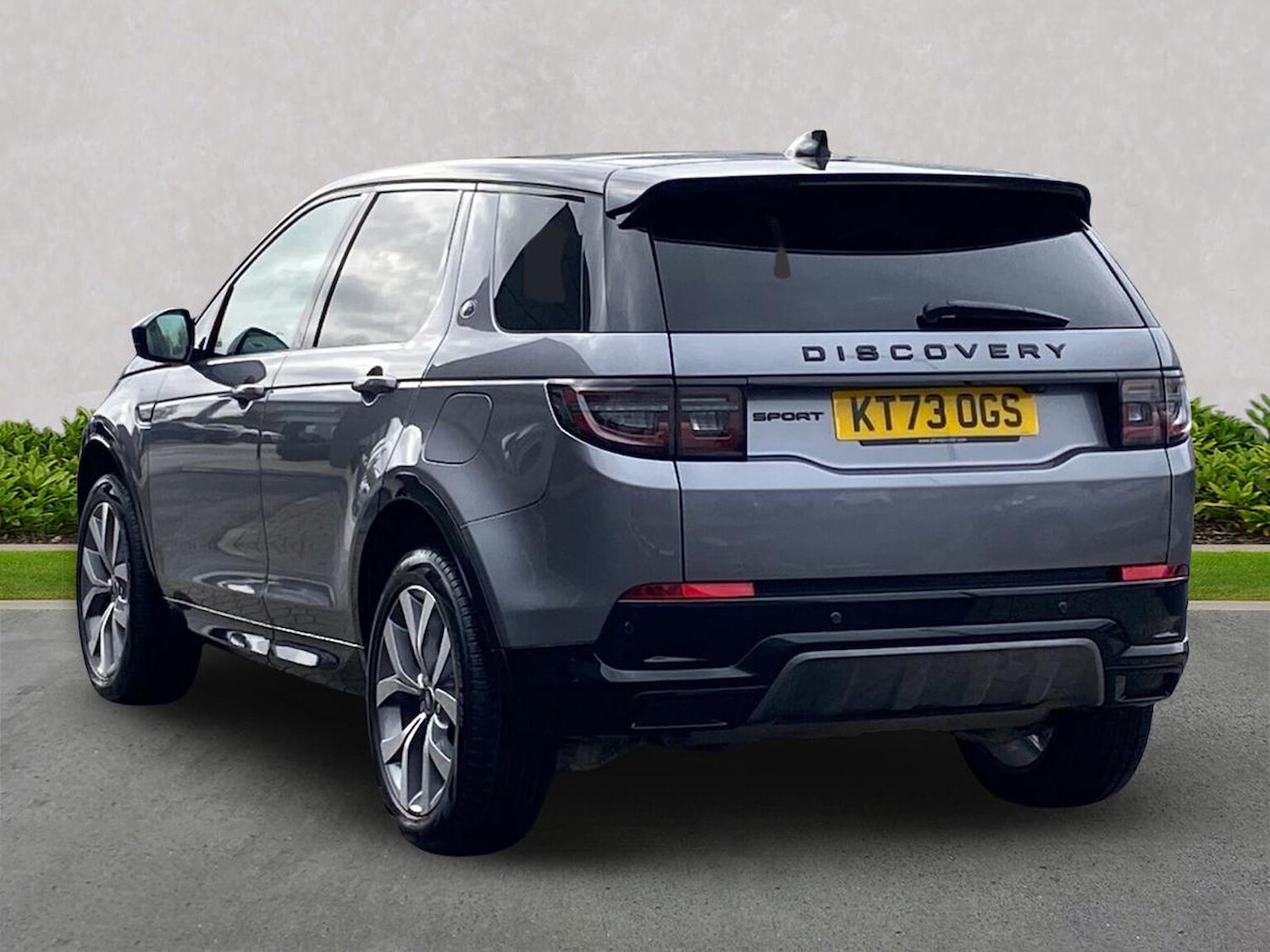 Used Land Rover Discovery Sport 2023 for sale - 76357970: Photo 2