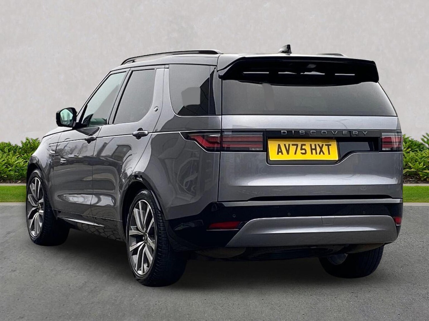 Used Land Rover Discovery 2025 for sale - 77901706: Photo 2