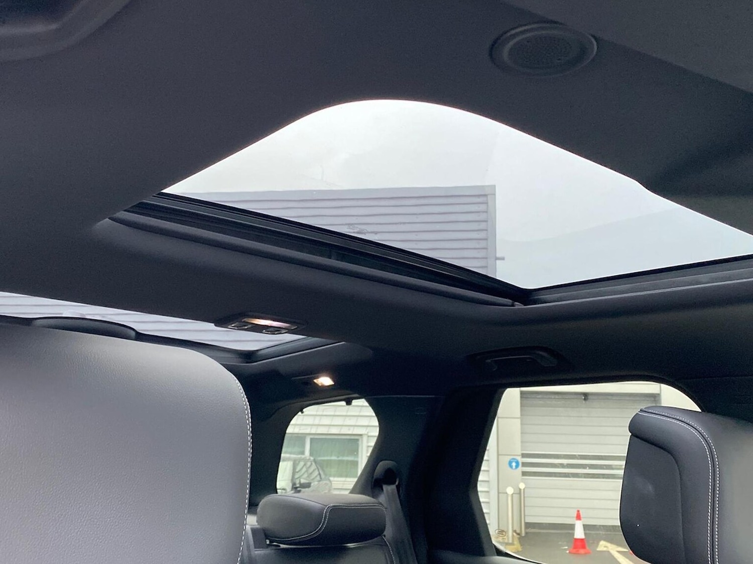 Used Land Rover Discovery 2025 for sale - 77901706: Photo 21