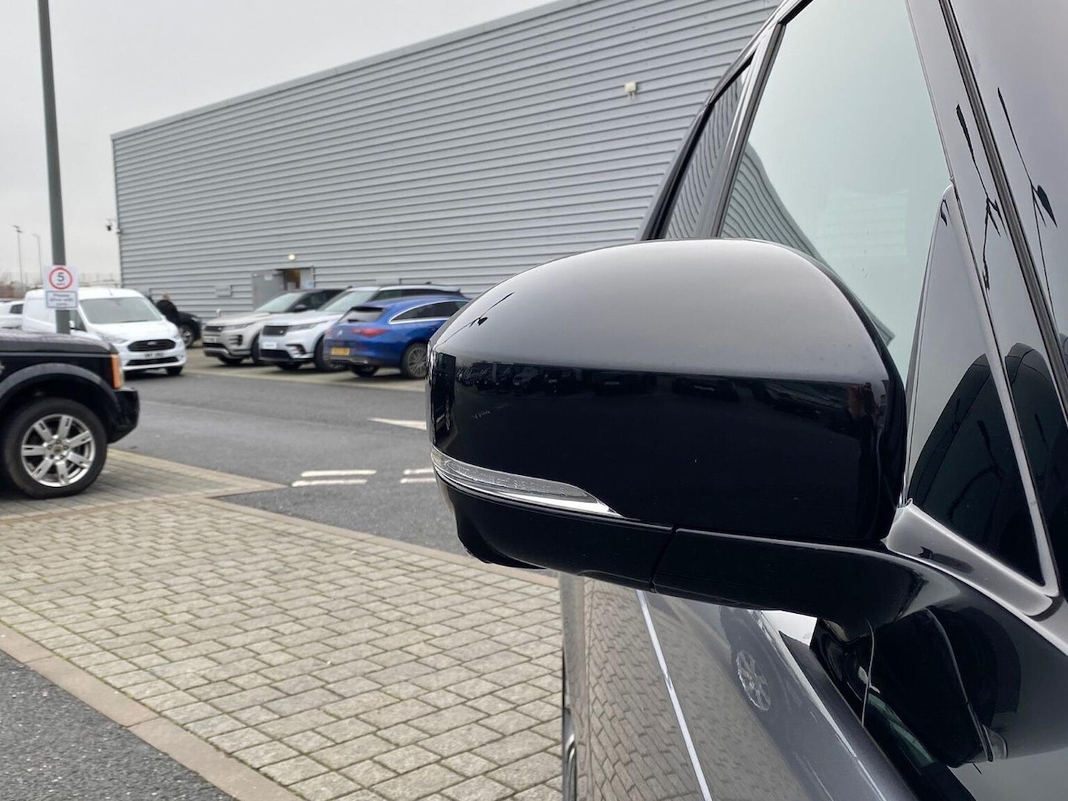 Used Land Rover Discovery 2025 for sale - 77901706: Photo 30