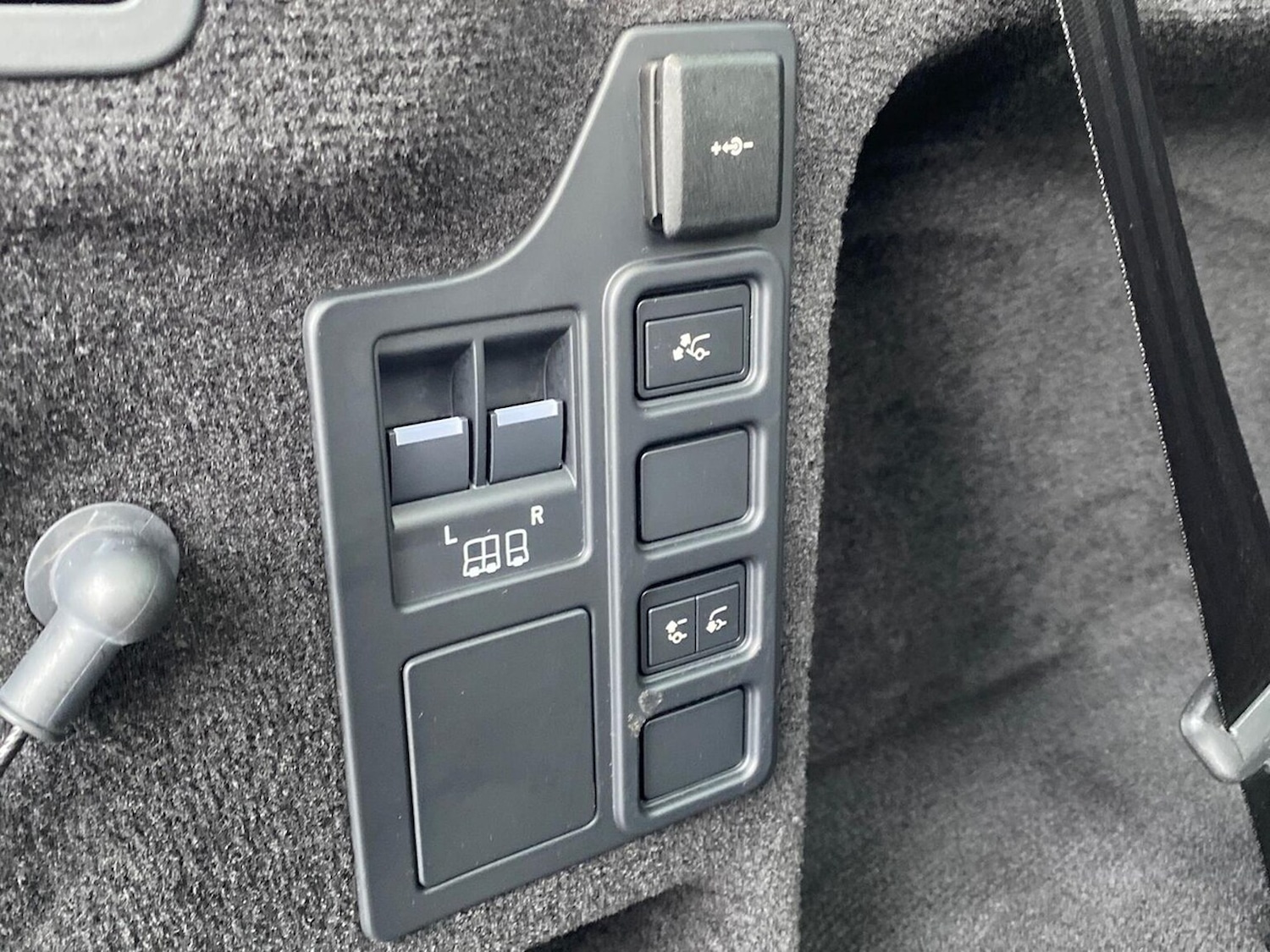 Used Land Rover Discovery 2025 for sale - 77901706: Photo 36