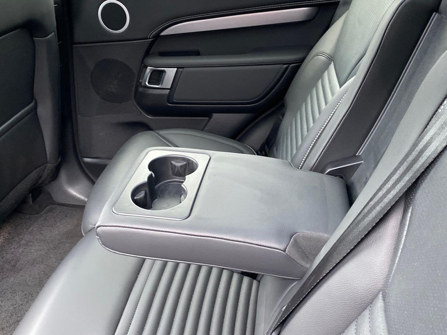 Used Land Rover Discovery 2025 for sale - 77901706: Photo 39