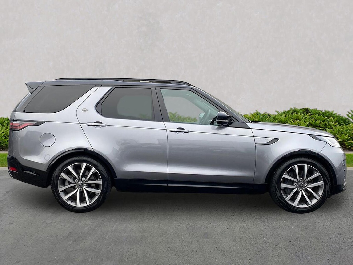 Used Land Rover Discovery 2025 for sale - 77901706: Photo 5