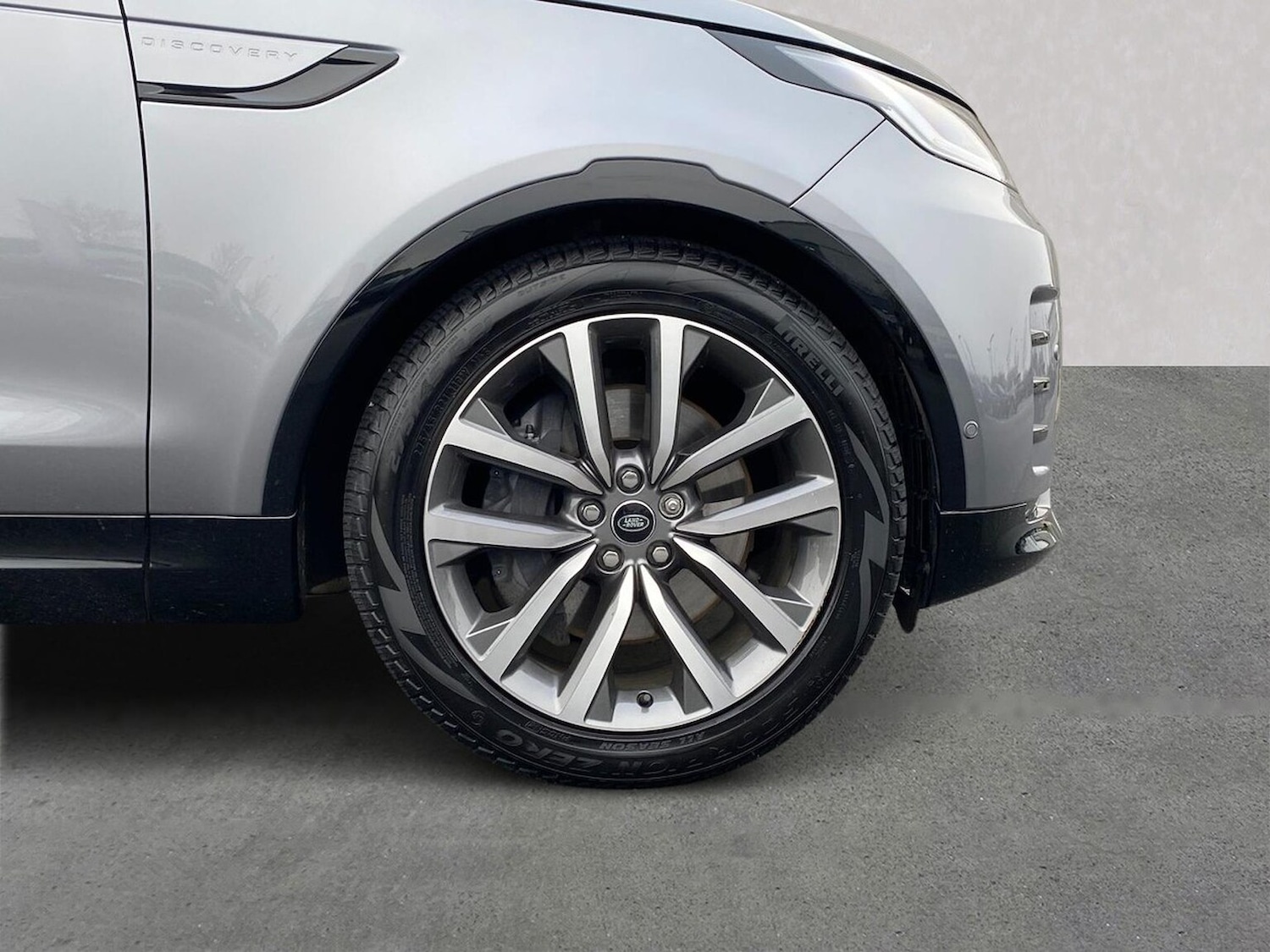 Used Land Rover Discovery 2025 for sale - 77901706: Photo 8