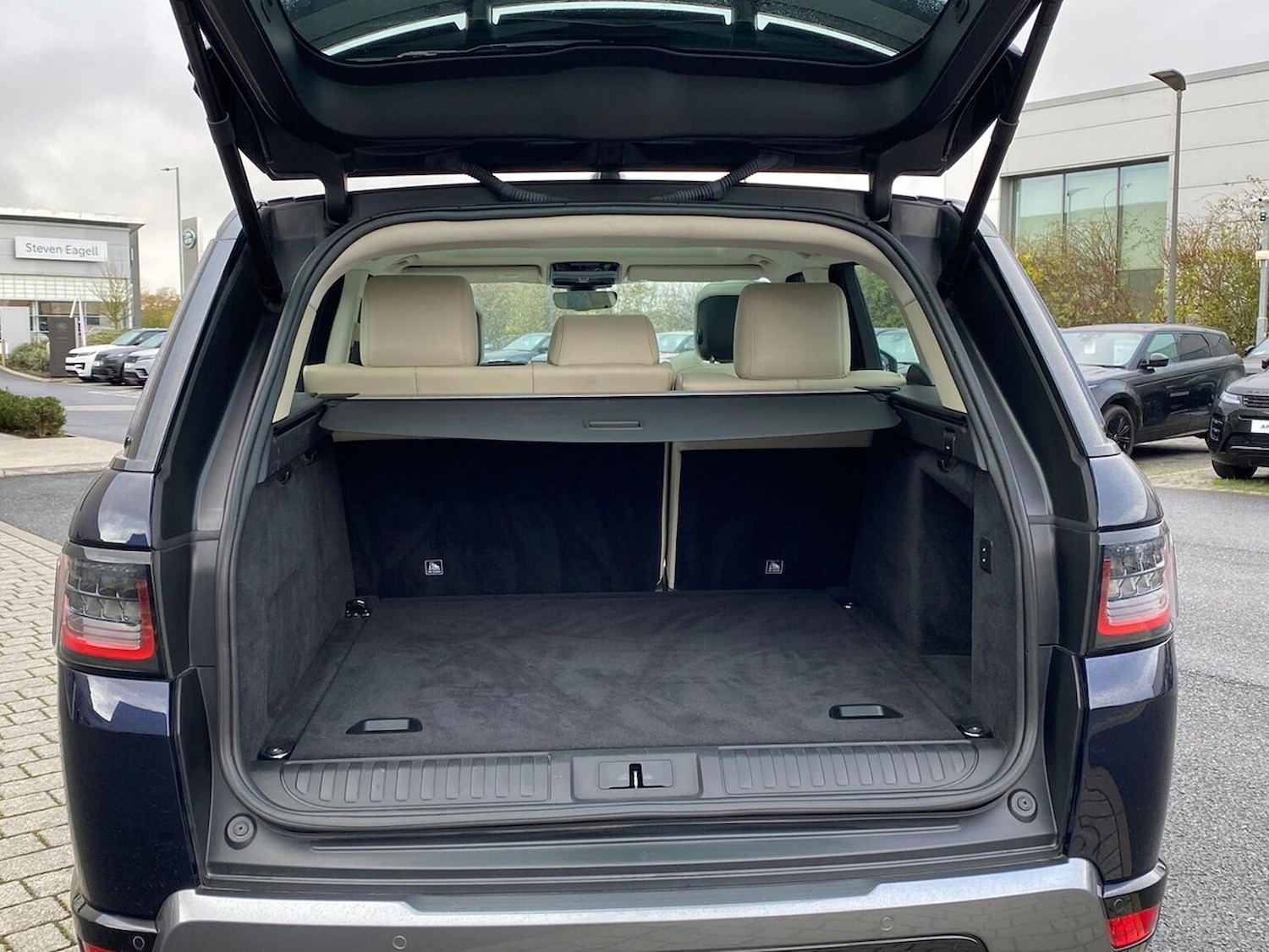 Used Land Rover Range Rover Sport 2020 for sale - 76637709: Photo 10