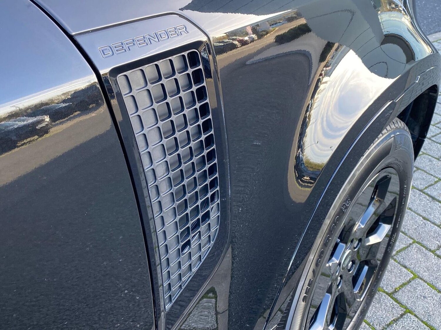 Used Land Rover Defender 2023 for sale - 76578304: Photo 25