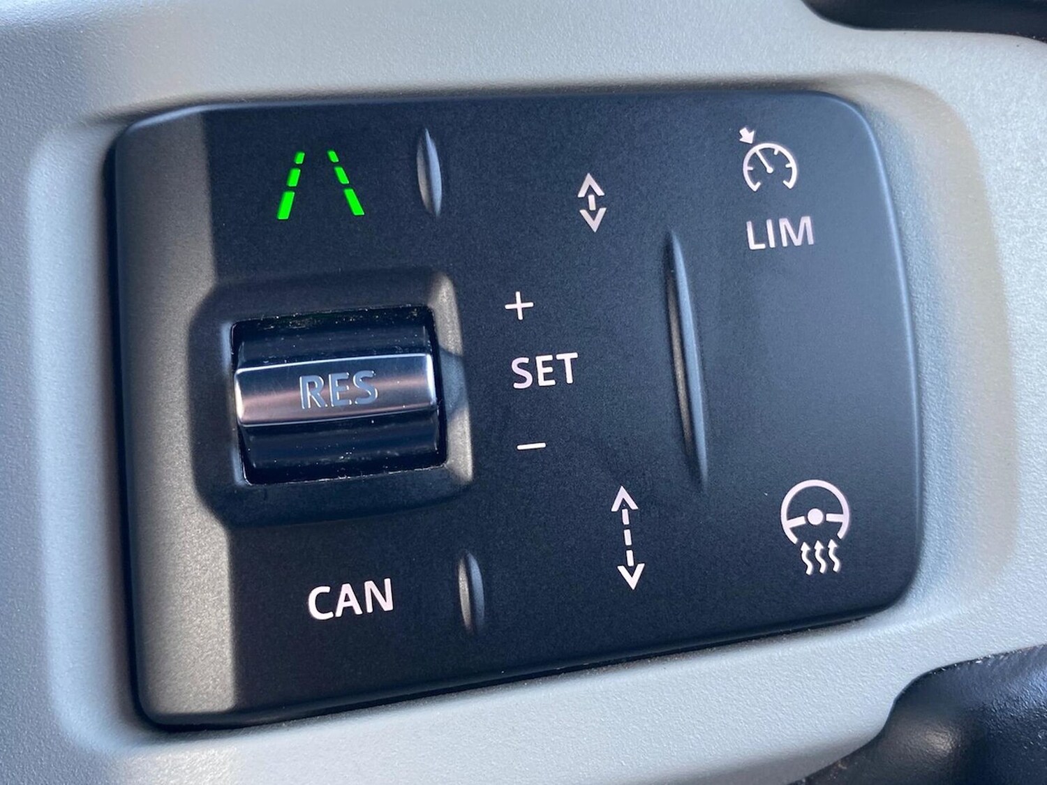 Used Land Rover Defender 2023 for sale - 76578304: Photo 38