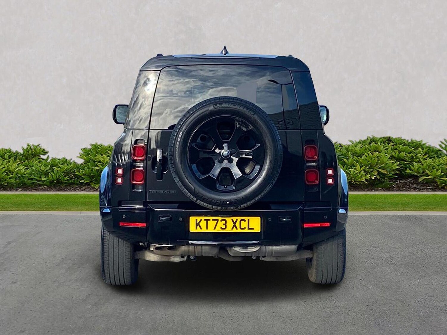 Used Land Rover Defender 2023 for sale - 76578304: Photo 6