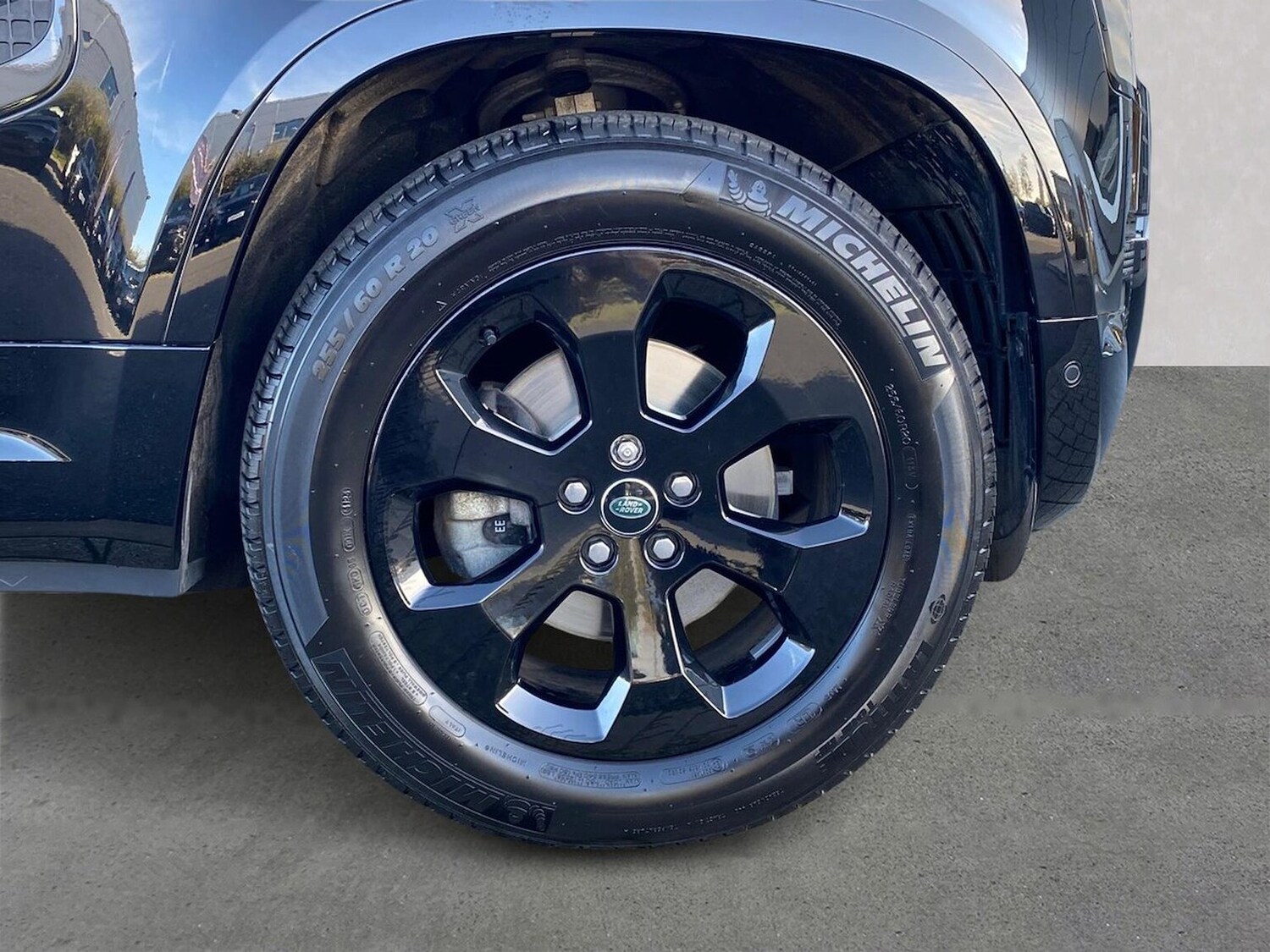 Used Land Rover Defender 2023 for sale - 76578304: Photo 8